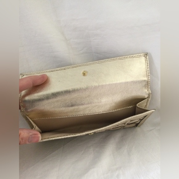 Coach Monogram twist lock clutch wallet - Picture 8 of 16